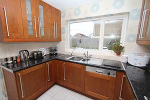 Kitchen- click for photo gallery